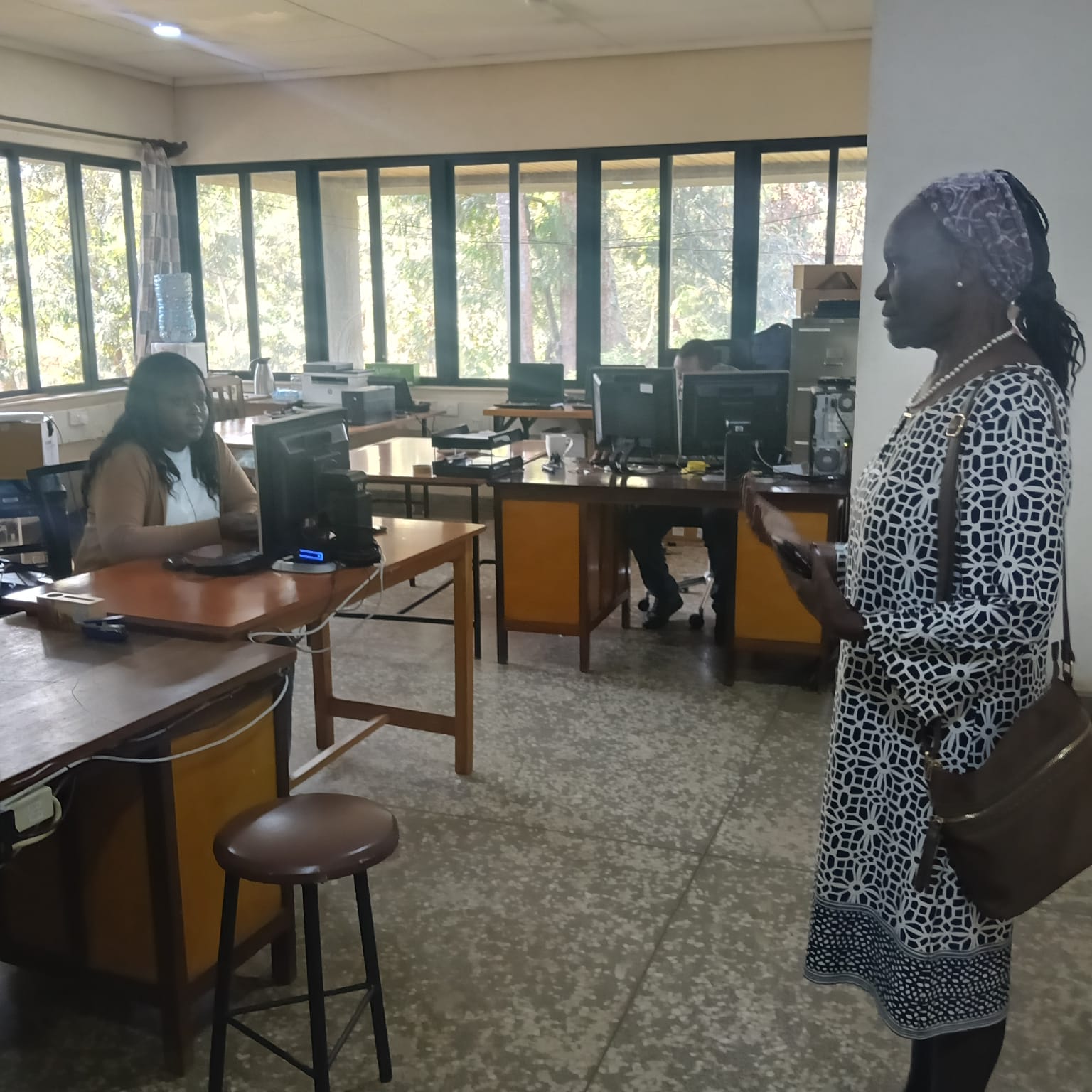 Dr. Peninah Kaniu visiting the multimedia lab and sharing with students how the centre came to be.